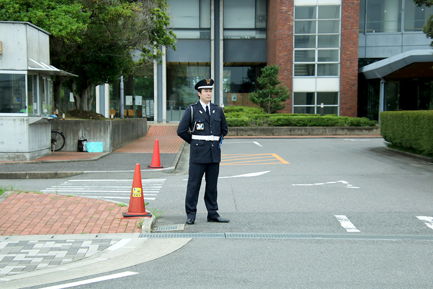 施設警備